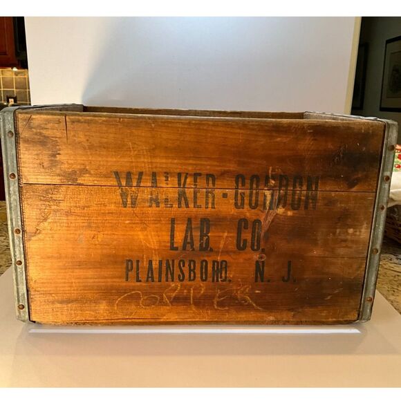 Vintage Walker Gordon Lab Co wooden crate; Plainsboro NJ great old crate - Picture 1 of 5